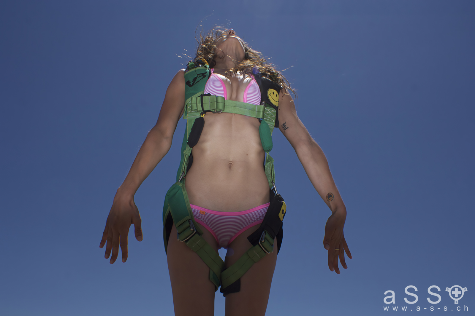 6944_6944